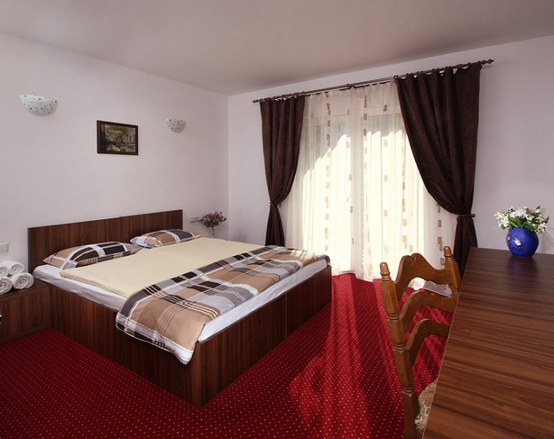 Cazare la munte în Cameră Dublă Standard cu mic dejun